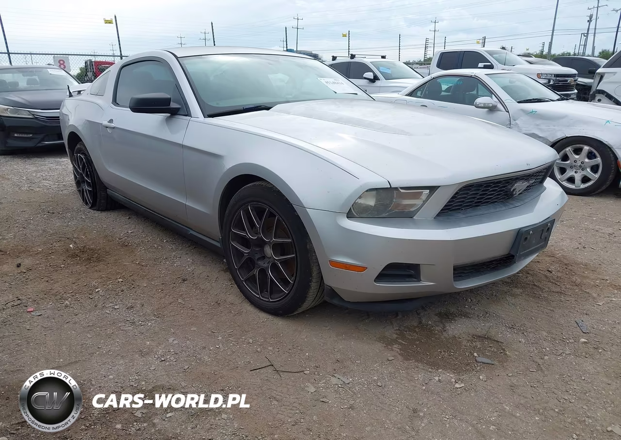 2012 Ford Mustang V6