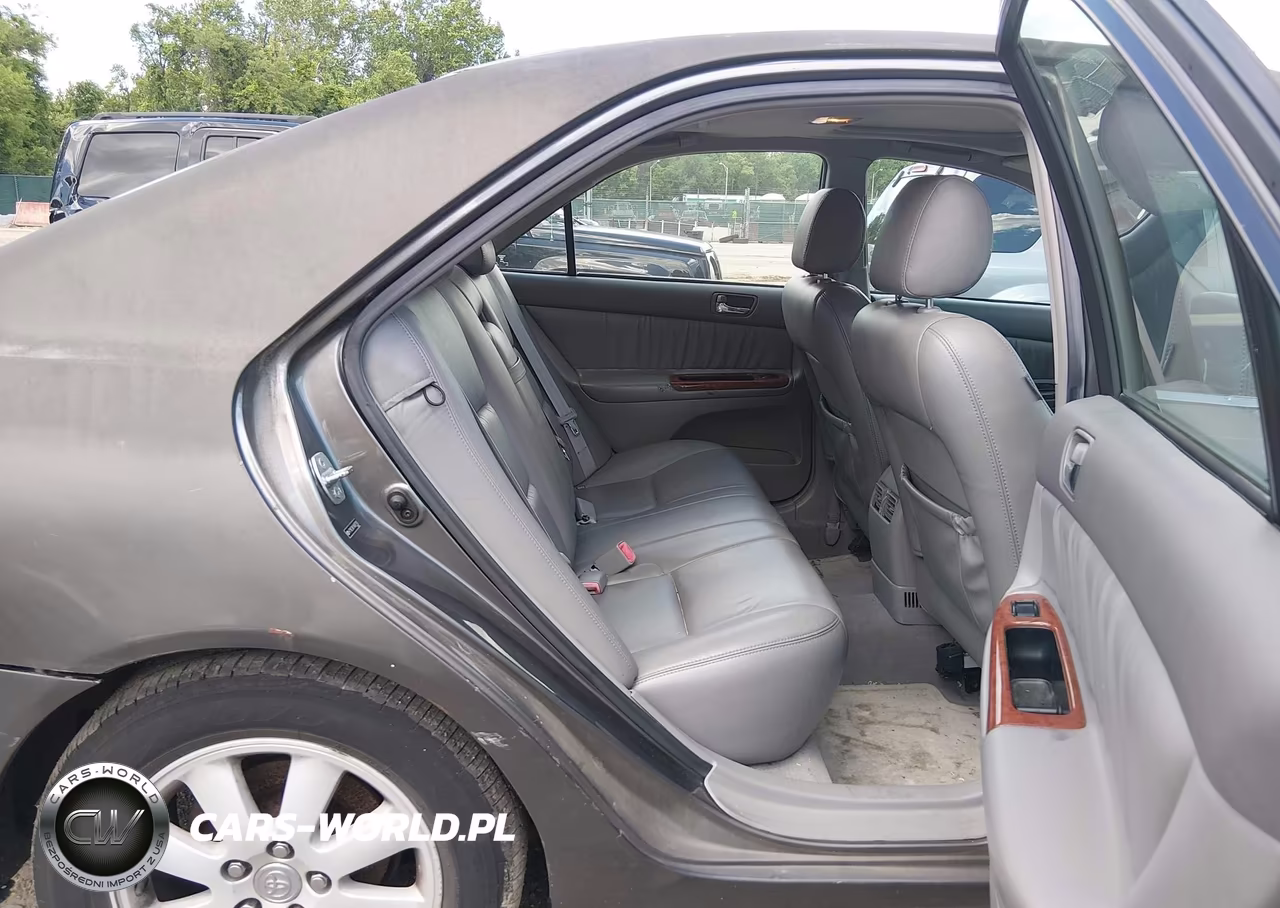 2004 Toyota Camry Xle VIN:4T1BE30K14U877765 - 8