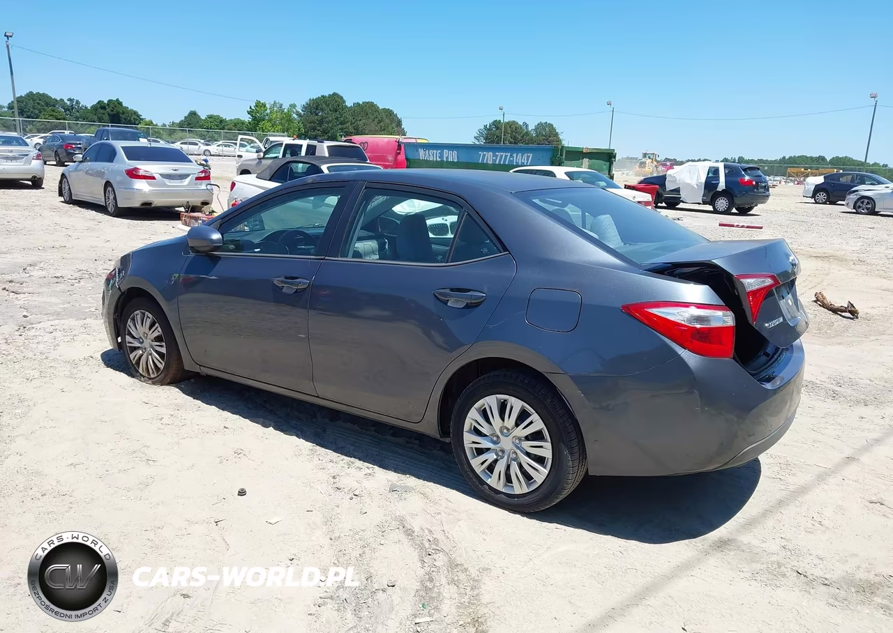 2015 Toyota Corolla Le VIN:2T1BURHE5FC417890 - 3