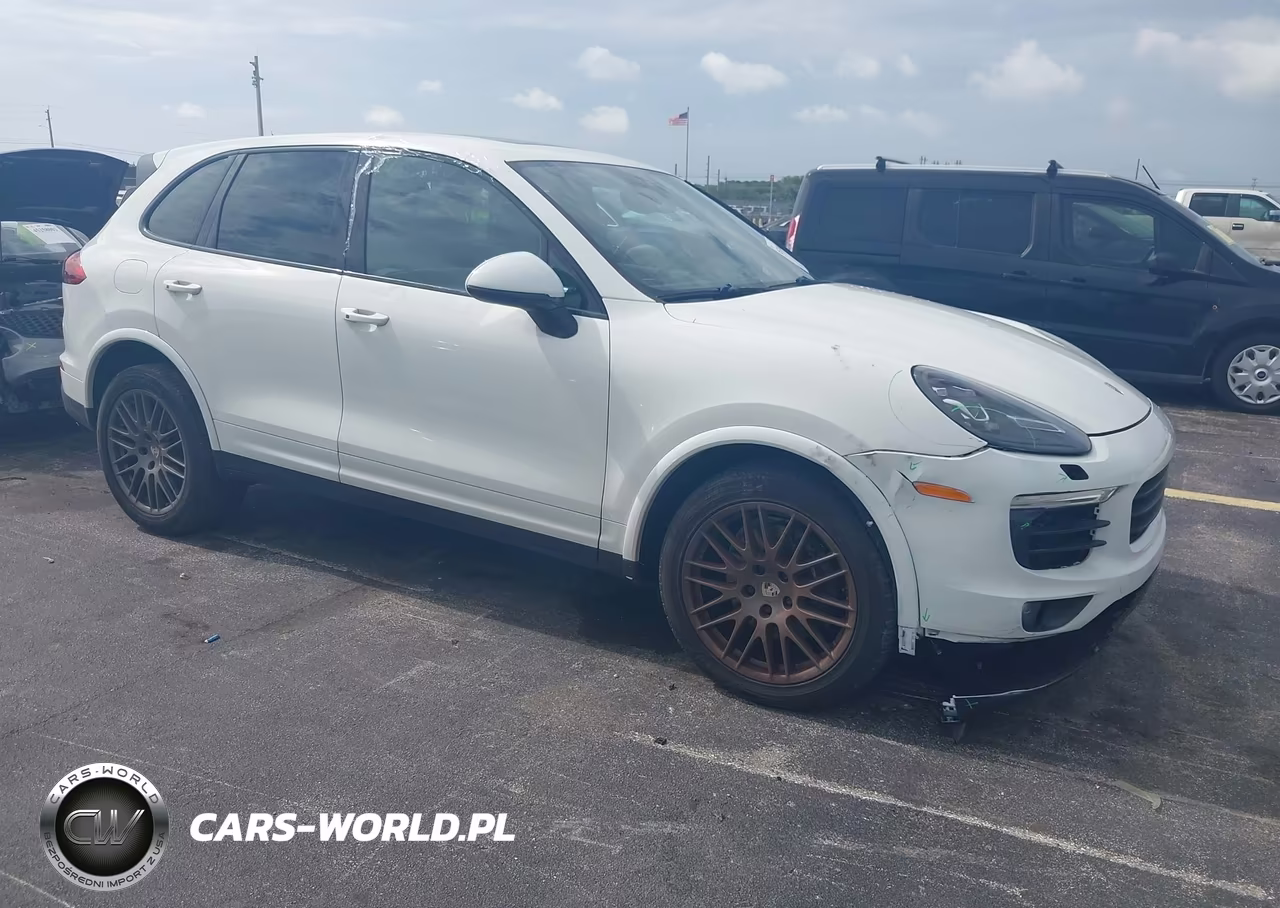 2017 Porsche Cayenne Platinum Edition