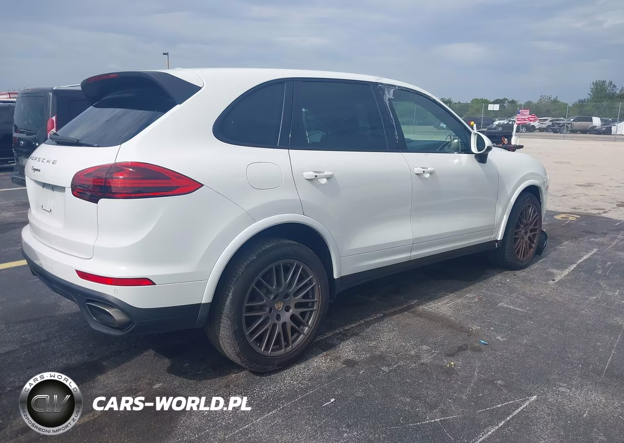 2017 Porsche Cayenne Platinum Edition VIN:WP1AA2A29HKA82869 - 4