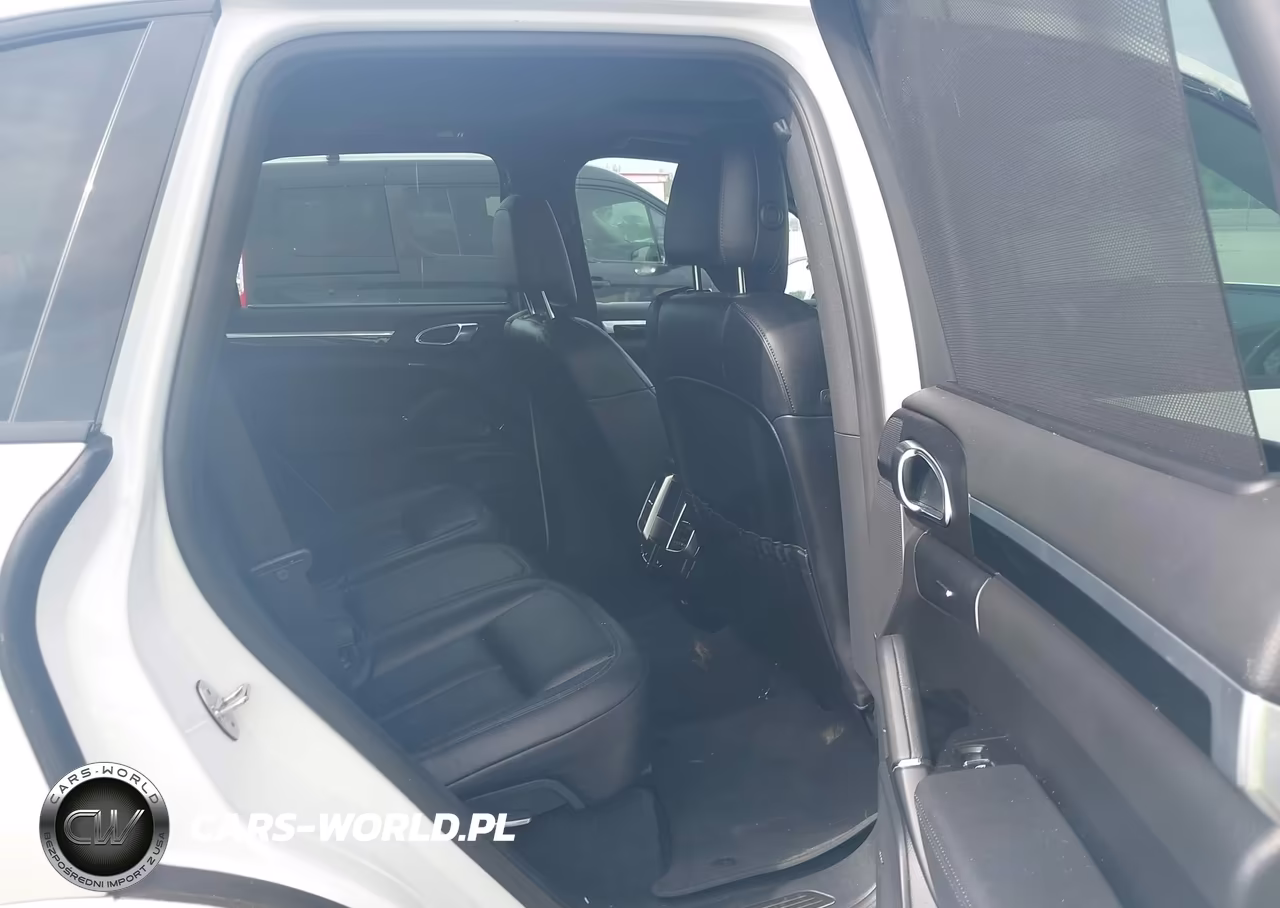 2017 Porsche Cayenne Platinum Edition VIN:WP1AA2A29HKA82869 - 8