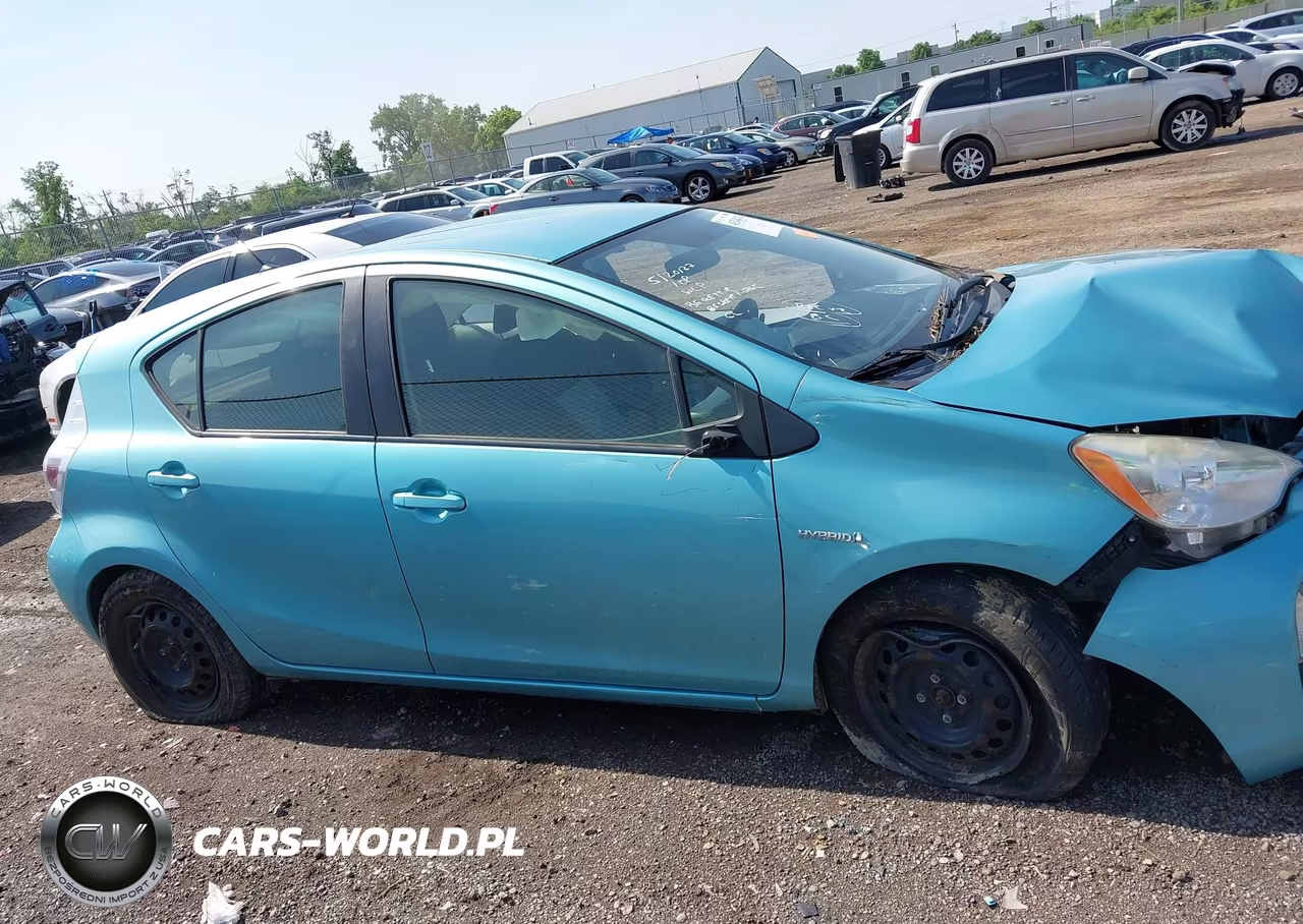 2012 Toyota Prius C Two VIN:JTDKDTB39C1009591 - 13