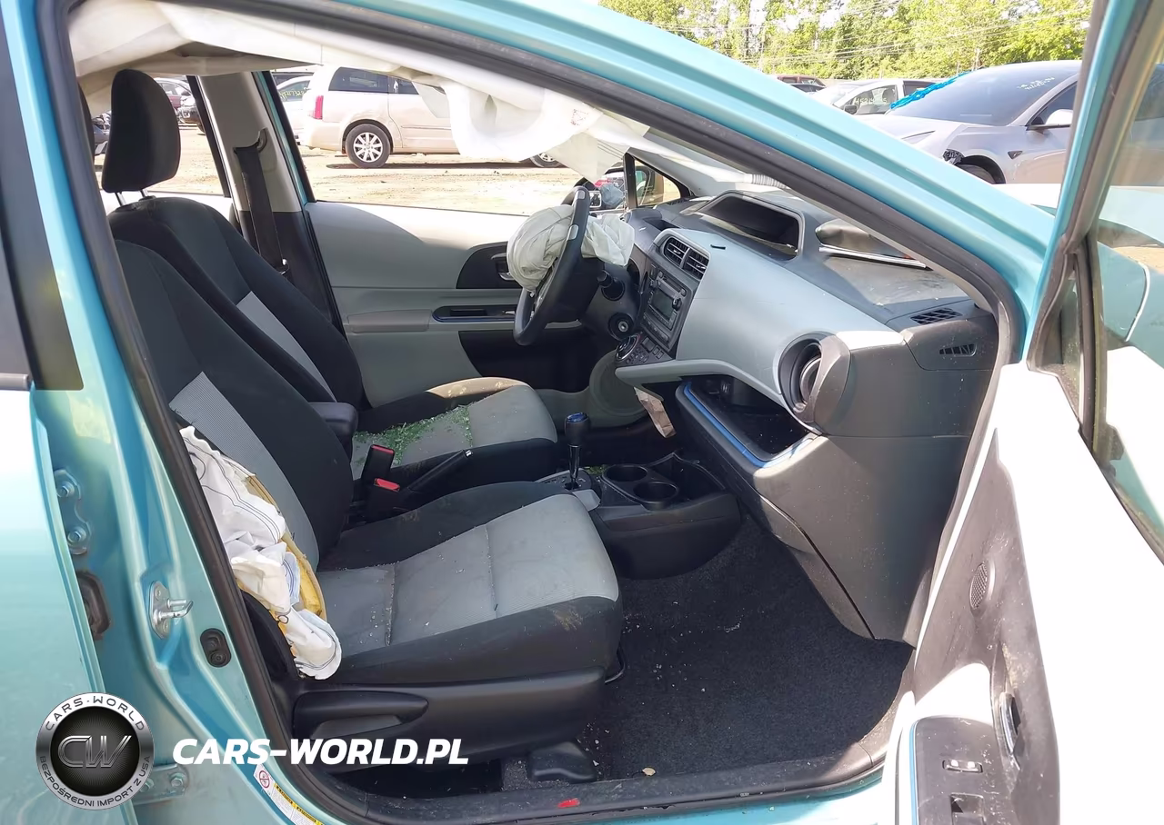 2012 Toyota Prius C Two VIN:JTDKDTB39C1009591 - 5