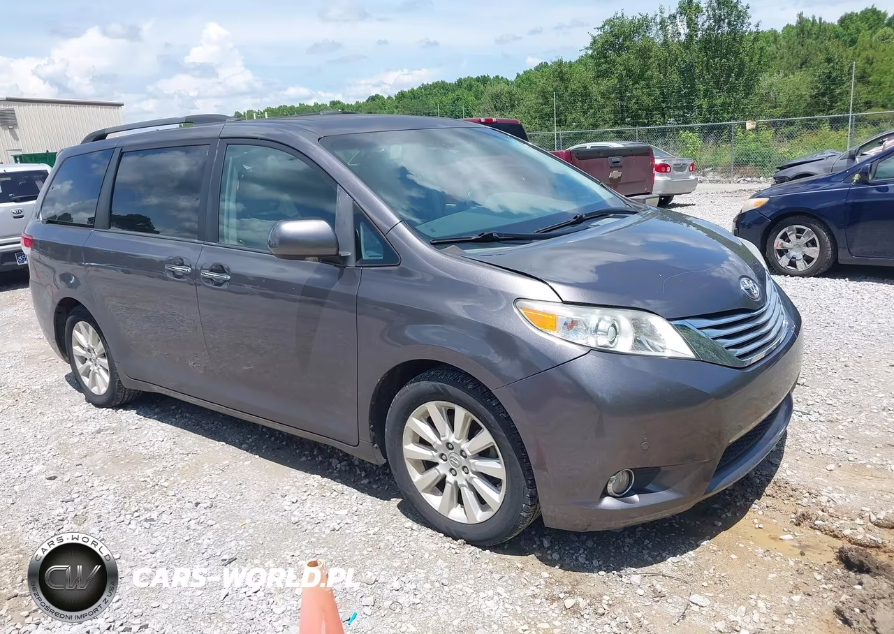 2012 Toyota Sienna Limited V6 7 Passenger