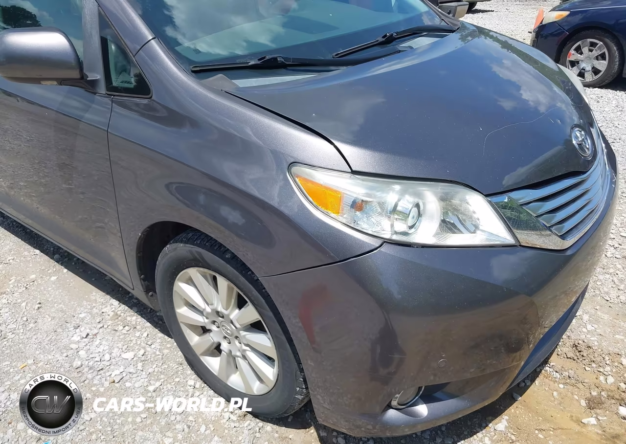 2012 Toyota Sienna Limited V6 7 Passenger VIN:5TDYK3DC5CS221128 - 6