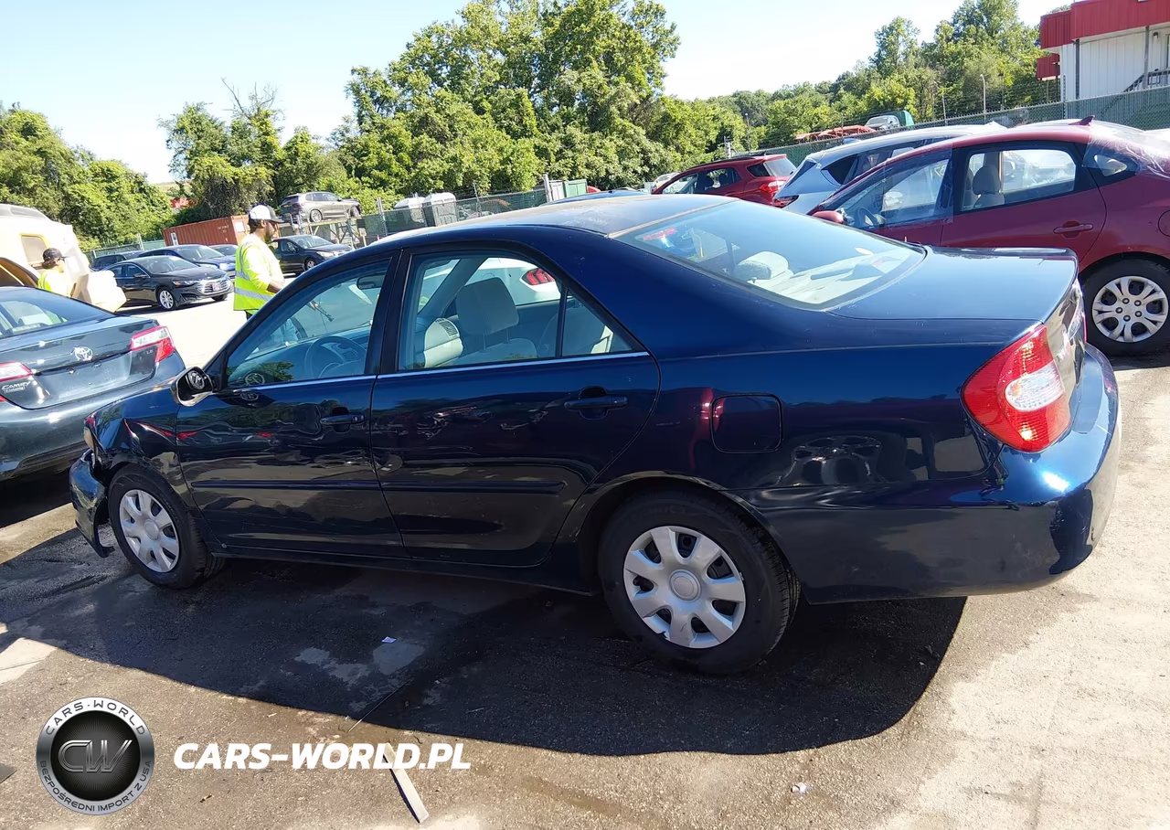 2004 Toyota Camry Le VIN:4T1BE32K34U266553 - 14
