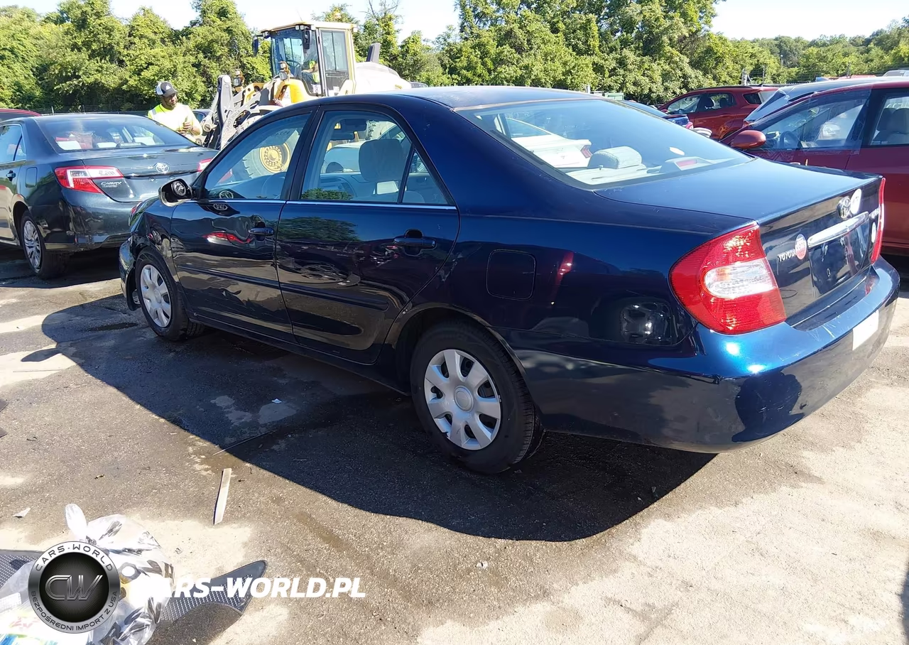 2004 Toyota Camry Le VIN:4T1BE32K34U266553 - 3