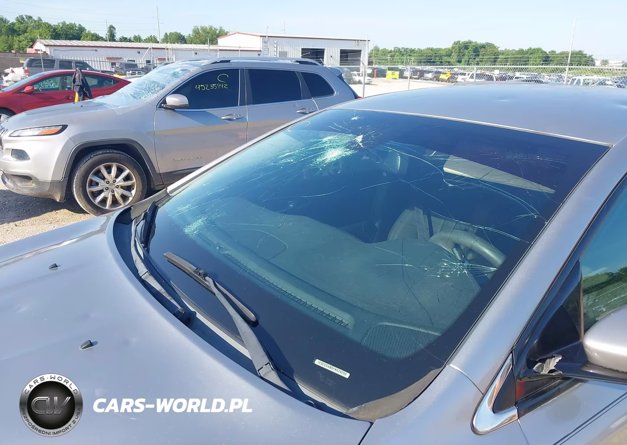2015 Chrysler 200 Limited VIN:1C3CCCAB5FN529255 - 12