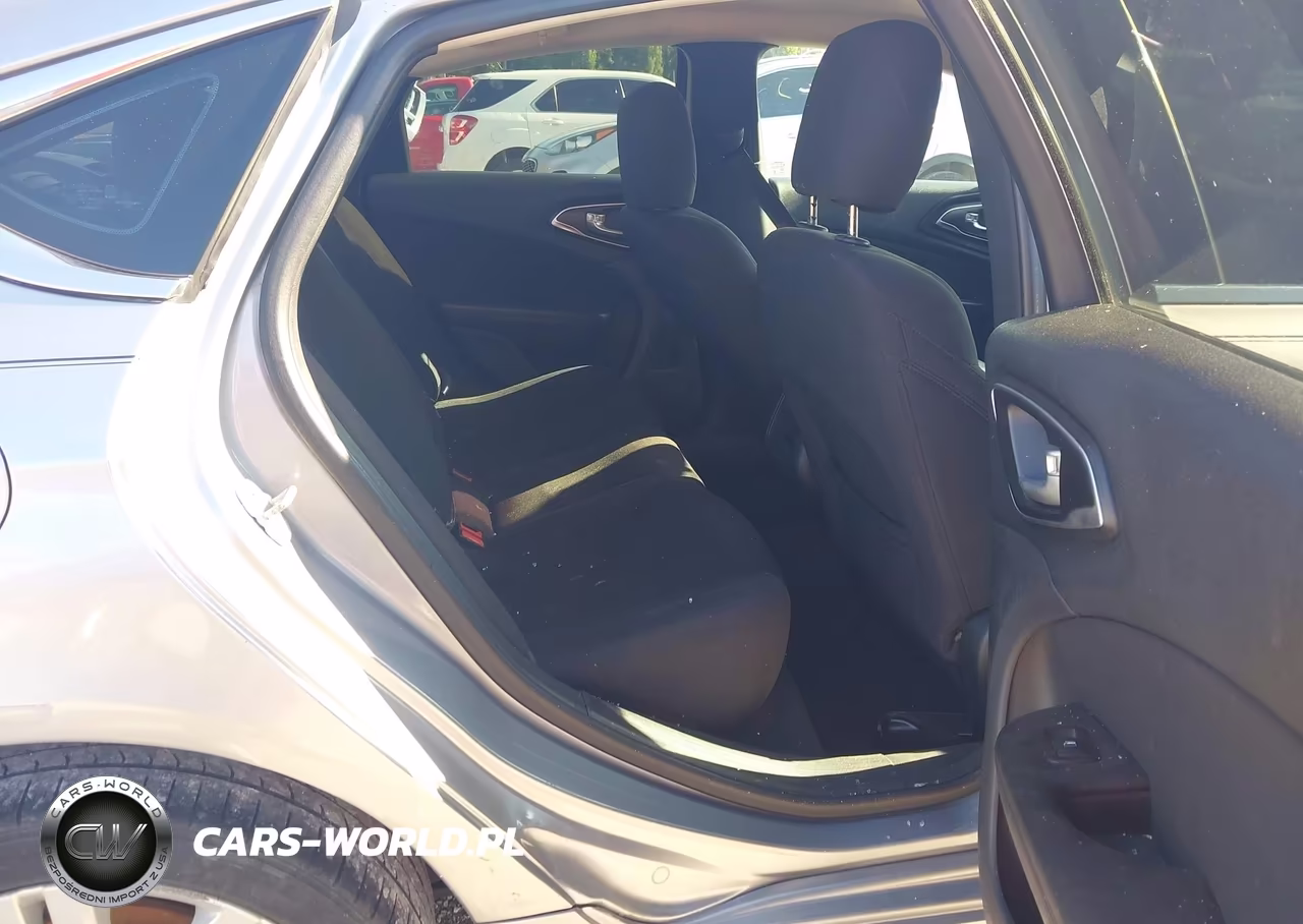 2015 Chrysler 200 Limited VIN:1C3CCCAB5FN529255 - 8
