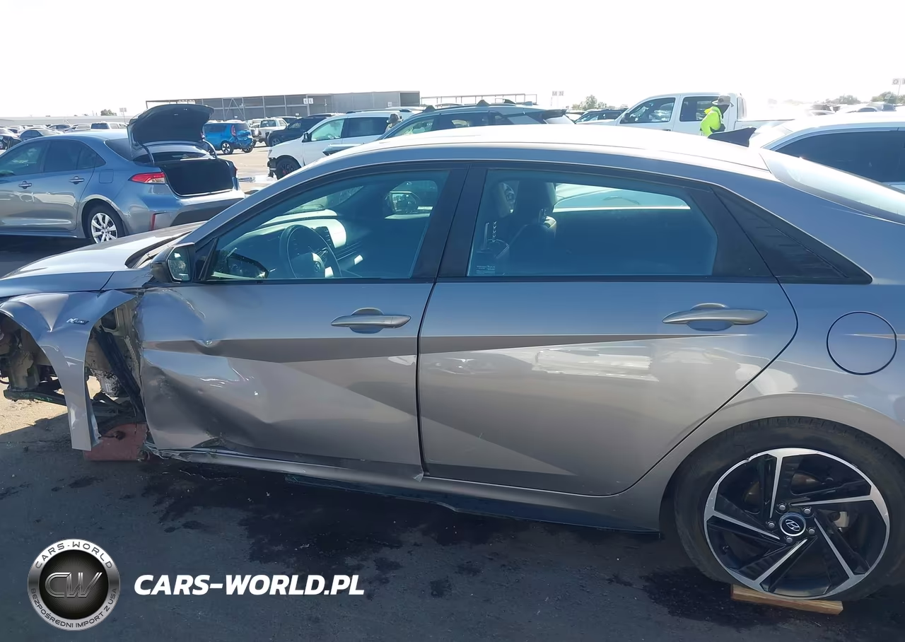 2021 Hyundai Elantra N Line VIN:KMHLR4AF0MU179941 - 13