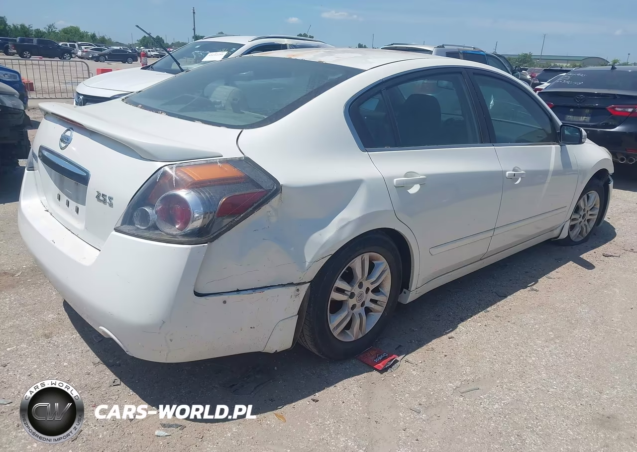 2011 Nissan Altima 2.5 S VIN:1N4AL2AP6BN419520 - 4