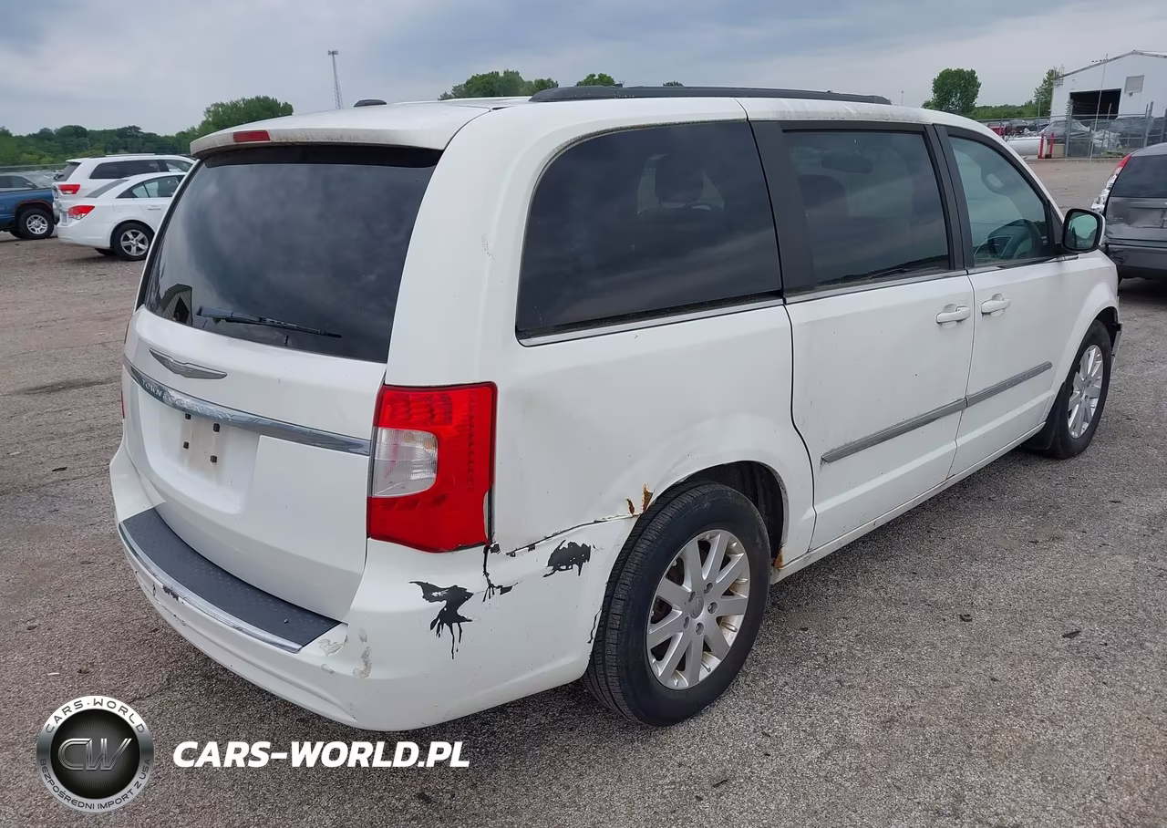 2013 Chrysler Town & Country Touring VIN:2C4RC1BG9DR530946 - 4