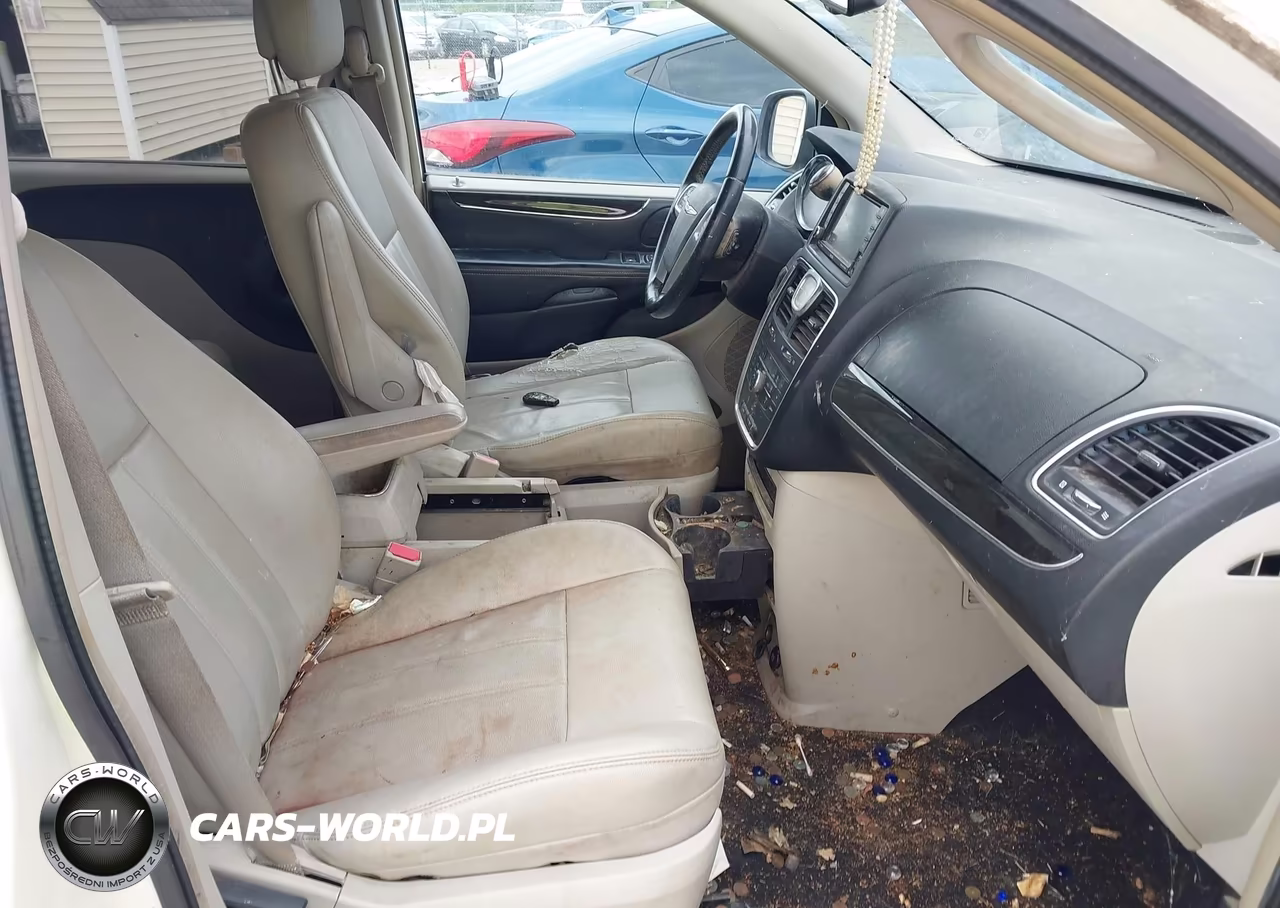 2013 Chrysler Town & Country Touring VIN:2C4RC1BG9DR530946 - 5