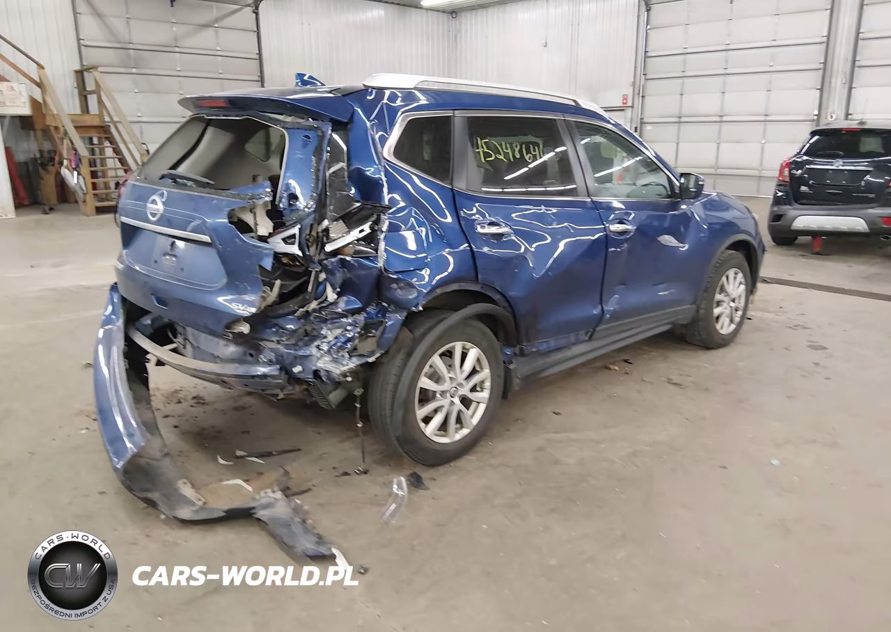 2017 Nissan Rogue Sv VIN:KNMAT2MV8HP557836 - 4