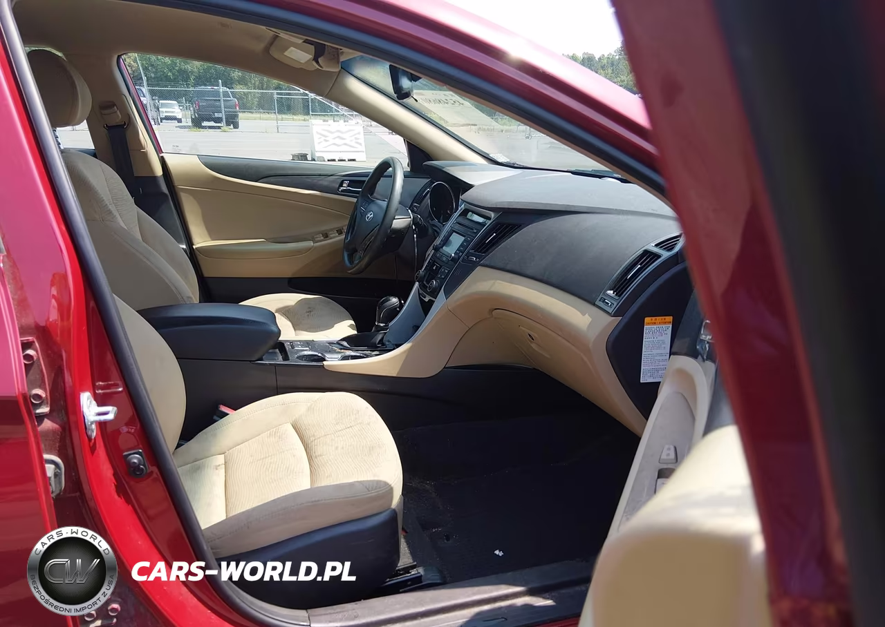 2014 Hyundai Sonata Hybrid VIN:KMHEC4A40EA117774 - 5