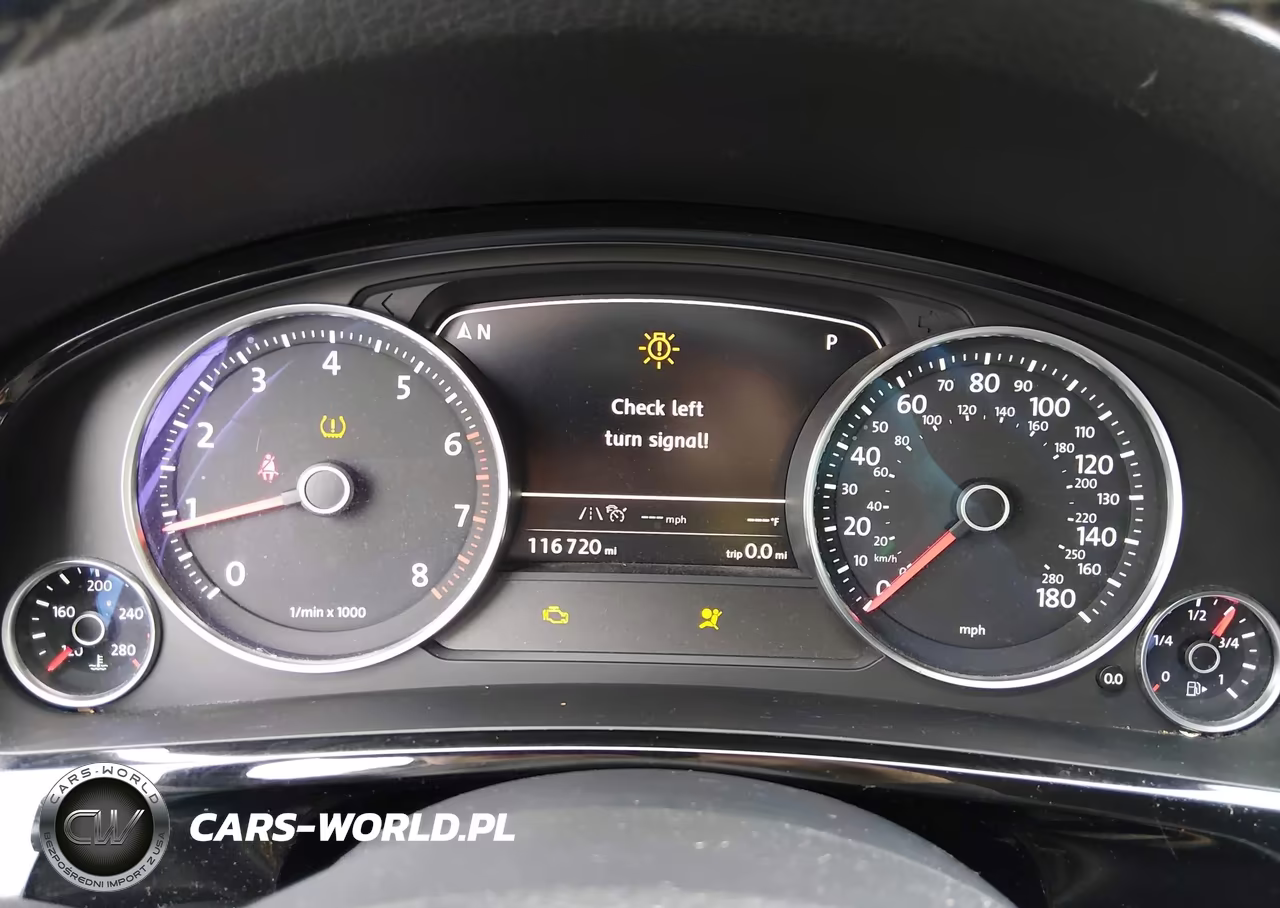 2017 Volkswagen Touareg V6 Wolfsburg Edition VIN:WVGRF7BP6HD001033 - 7