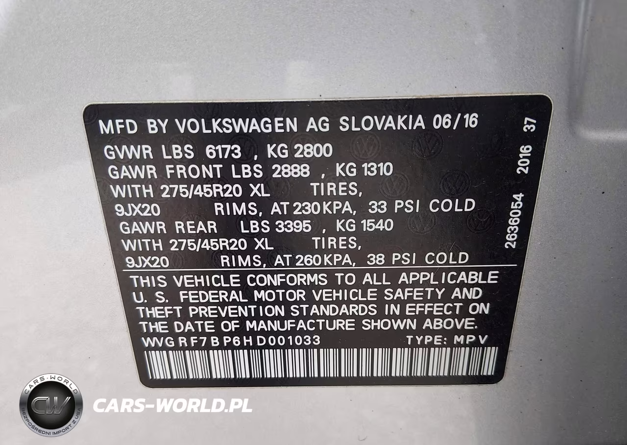 2017 Volkswagen Touareg V6 Wolfsburg Edition VIN:WVGRF7BP6HD001033 - 9
