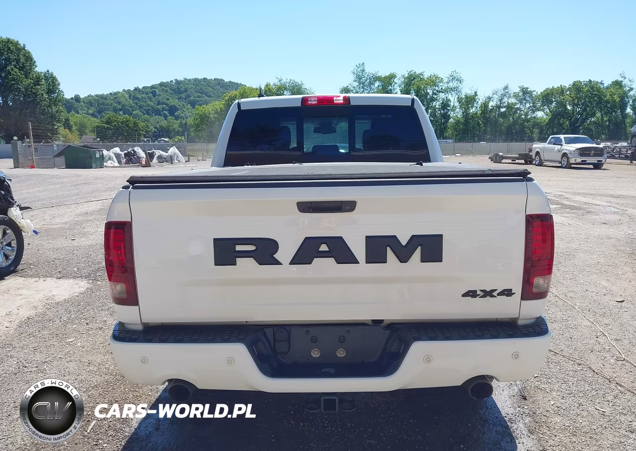 2017 Ram 1500 Night 4X4 5'7 Box VIN:1C6RR7MT2HS711815 - 16