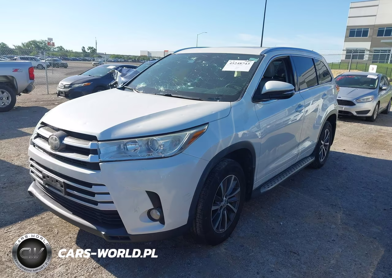 2018 Toyota Highlander Xle VIN:5TDKZRFHXJS545363 - 2
