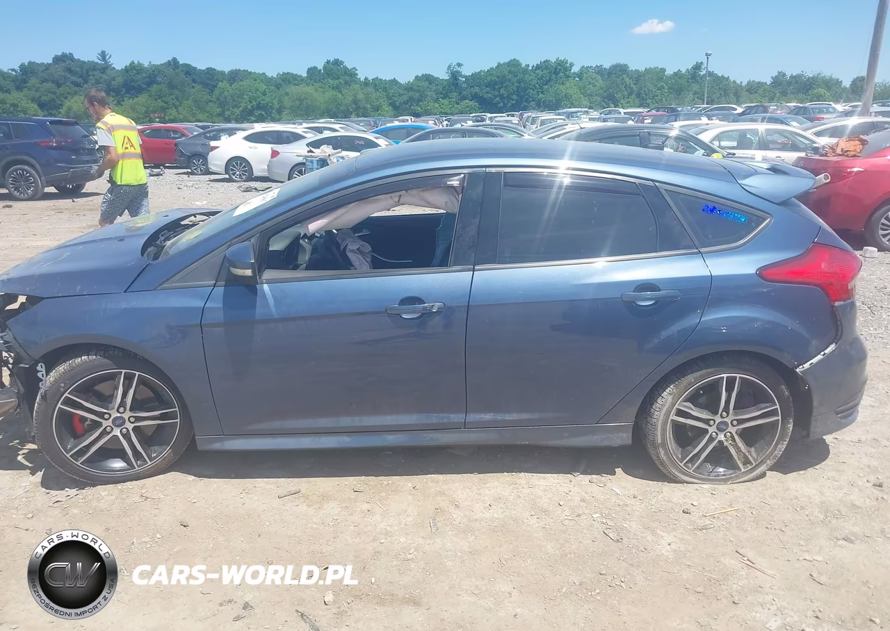 2018 Ford 4 Door Sedan VIN:1FADP3L94JL213306 - 14