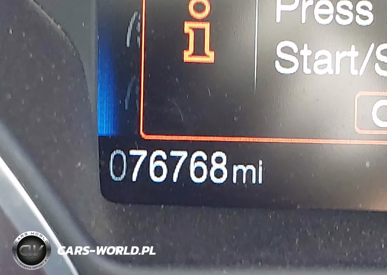 2018 Ford 4 Door Sedan VIN:1FADP3L94JL213306 - 15