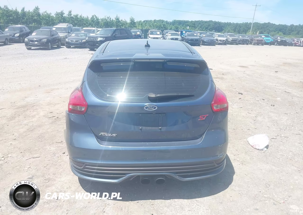 2018 Ford 4 Door Sedan VIN:1FADP3L94JL213306 - 16