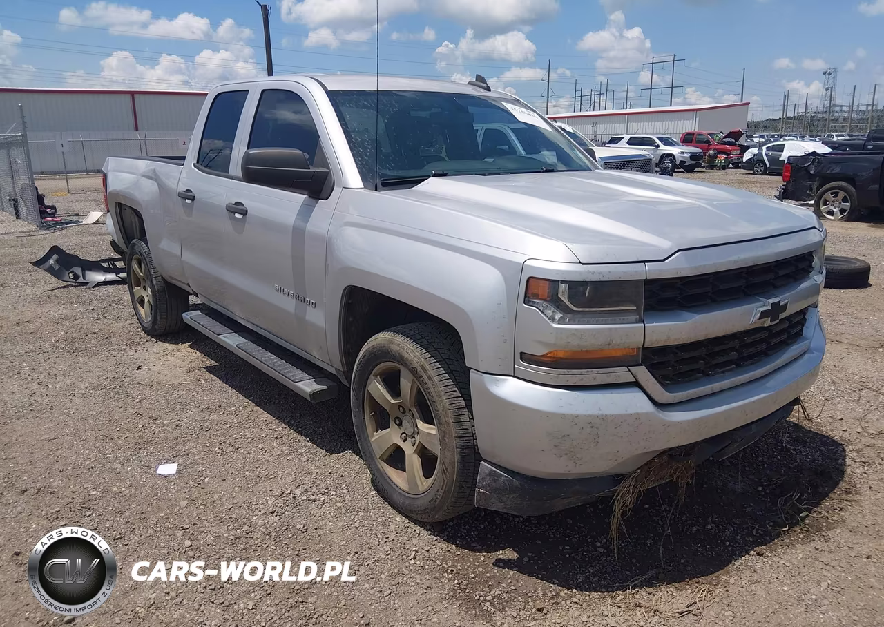2017 Chevrolet Silverado 1500 Custom – zdjęcie 1 z 17
