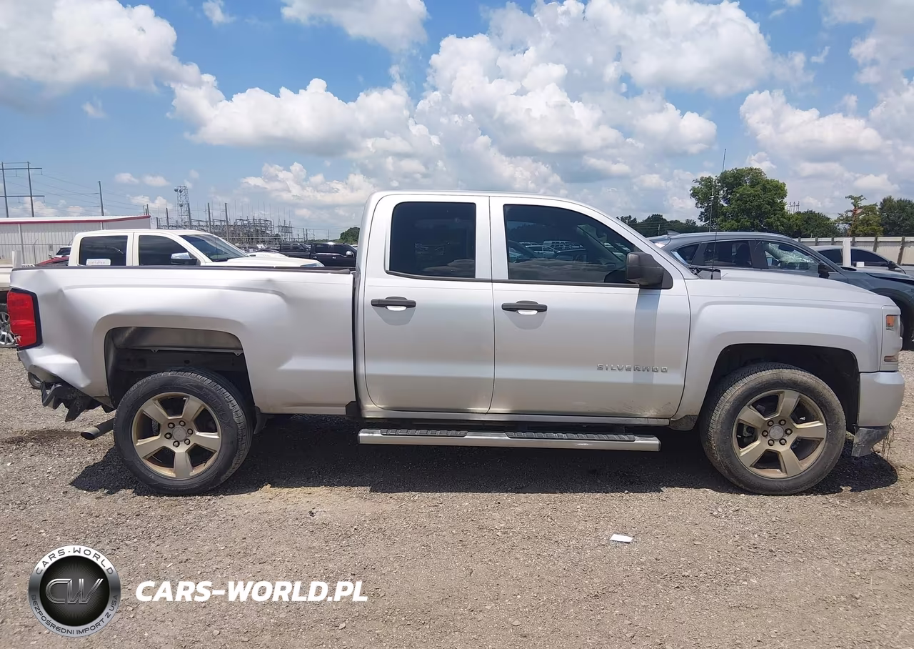 2017 Chevrolet Silverado 1500 Custom VIN:1GCRCPEC9HZ156667 - 14
