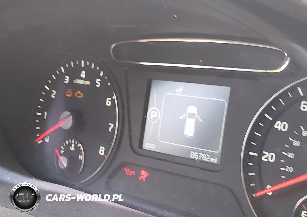 2018 Kia Sorento 3.3L Lx VIN:5XYPGDA59JG352050 - 14