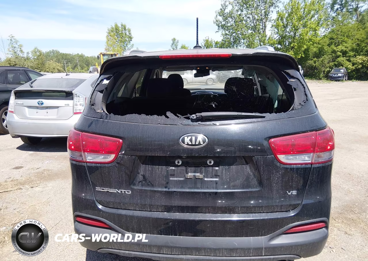 2018 Kia Sorento 3.3L Lx VIN:5XYPGDA59JG352050 - 15