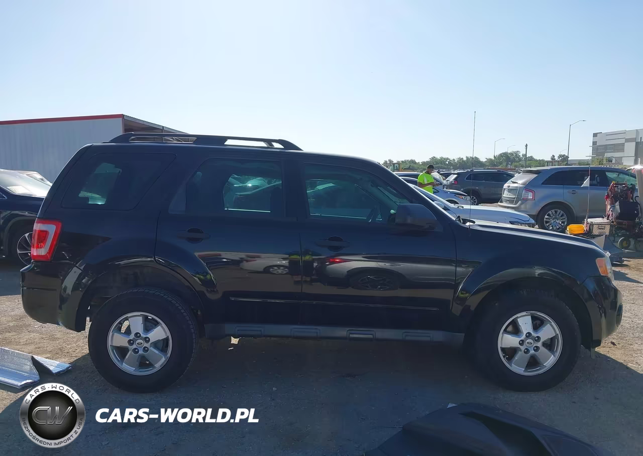 2011 Ford Escape Xls VIN:1FMCU0C70BKC62596 - 13