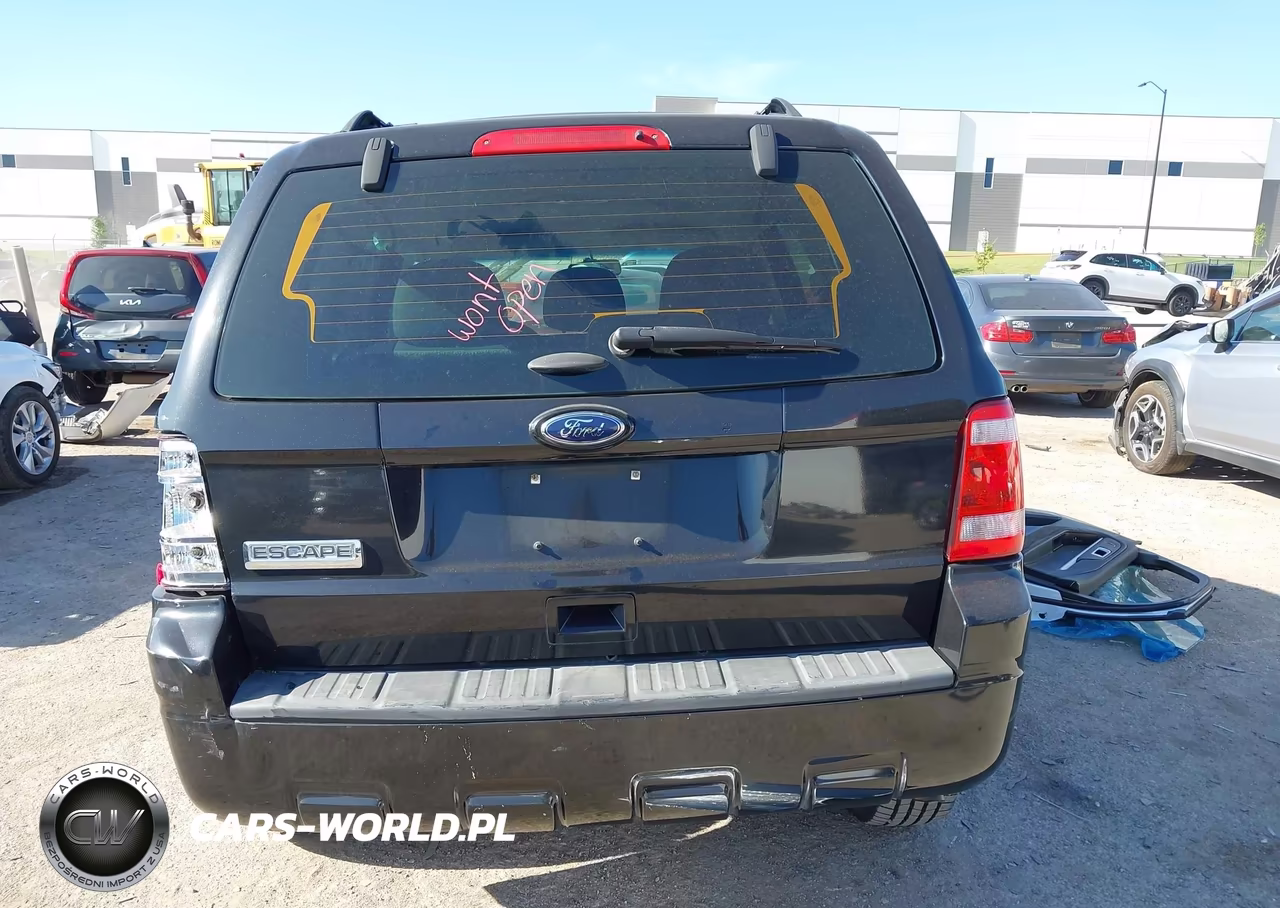 2011 Ford Escape Xls VIN:1FMCU0C70BKC62596 - 16