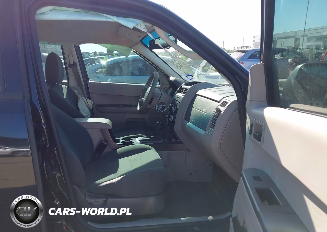 2011 Ford Escape Xls VIN:1FMCU0C70BKC62596 - 5