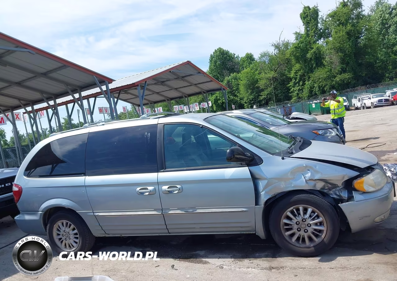 2003 Chrysler Town & Country Limited VIN:2C8GP64L93R144673 - 13