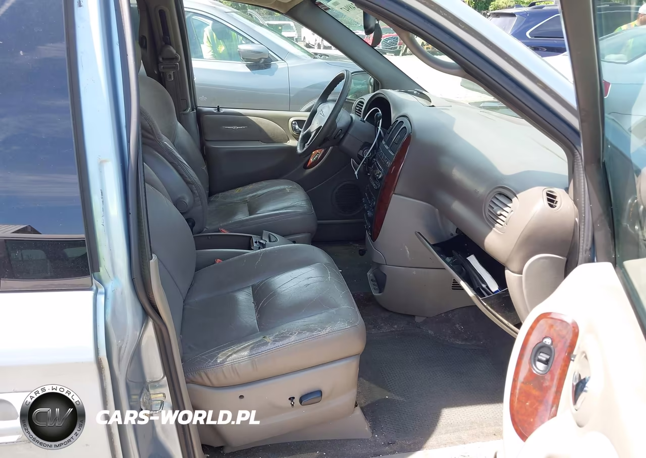 2003 Chrysler Town & Country Limited VIN:2C8GP64L93R144673 - 5