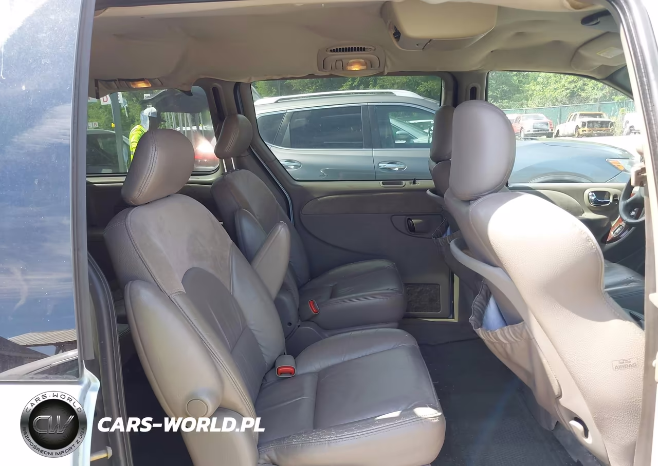 2003 Chrysler Town & Country Limited VIN:2C8GP64L93R144673 - 8