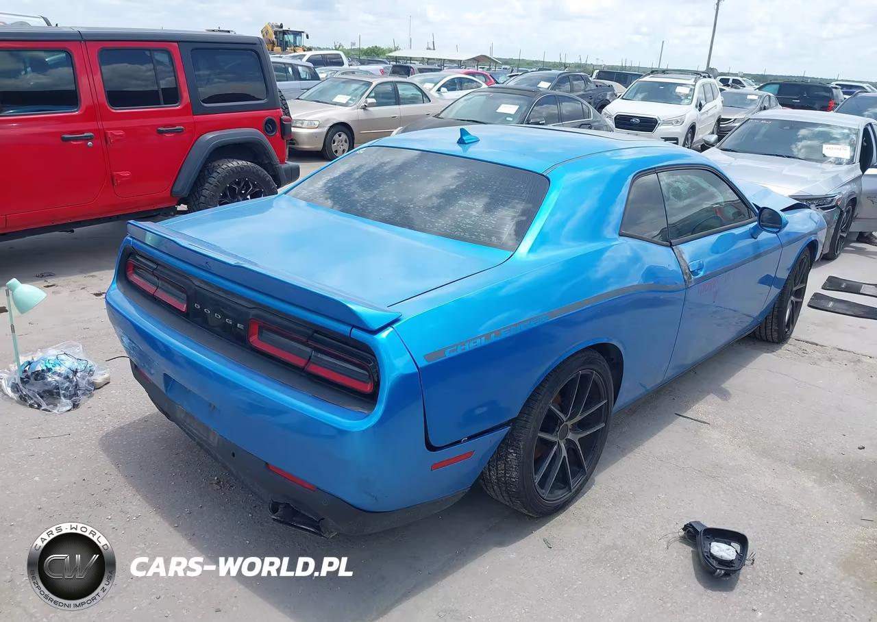 2015 Dodge Challenger Sxt Plus VIN:2C3CDZBG5FH809793 - 4