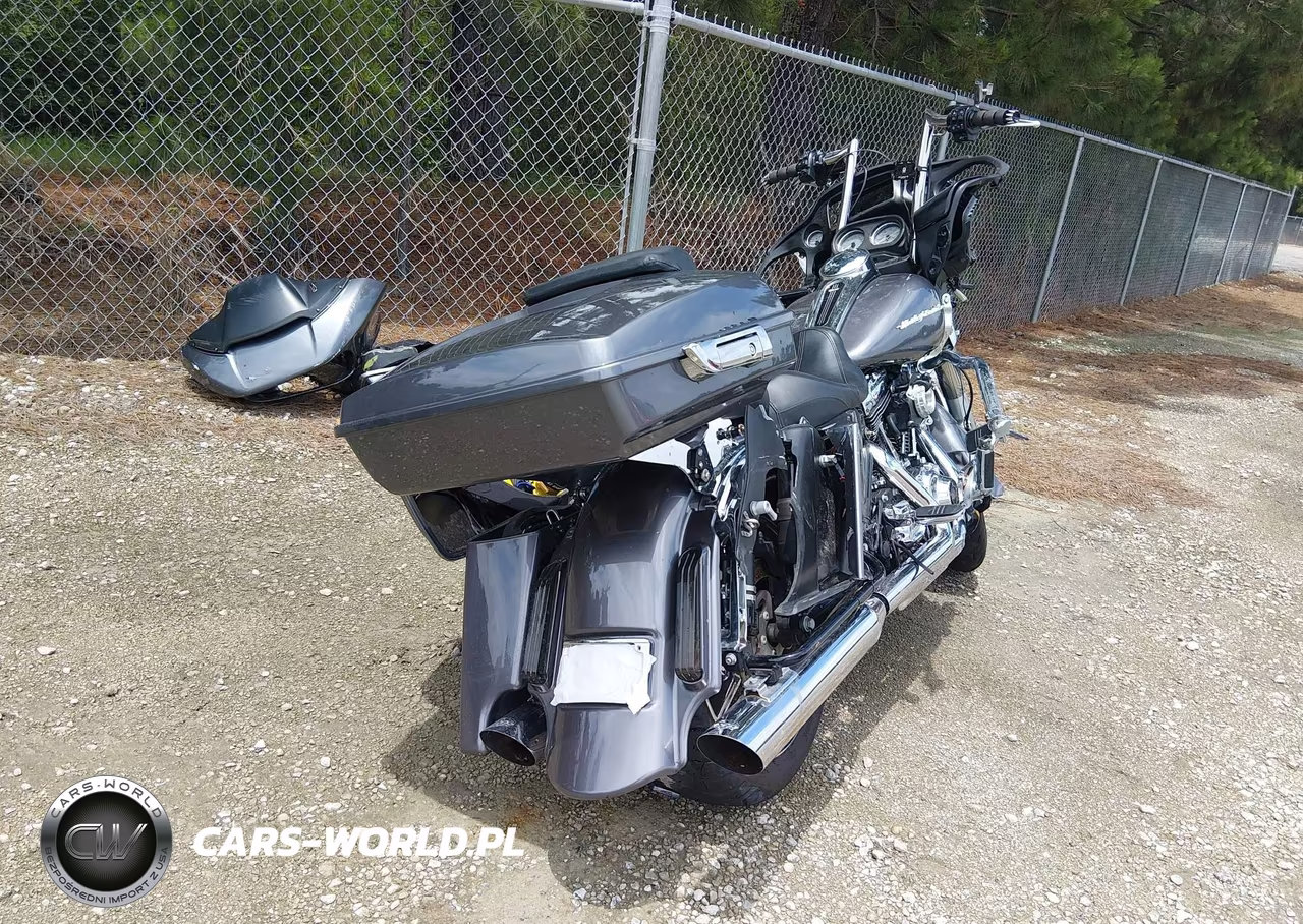2016 Harley-Davidson Fltrx Road Glide VIN:1HD1KHM11GB678169 - 4