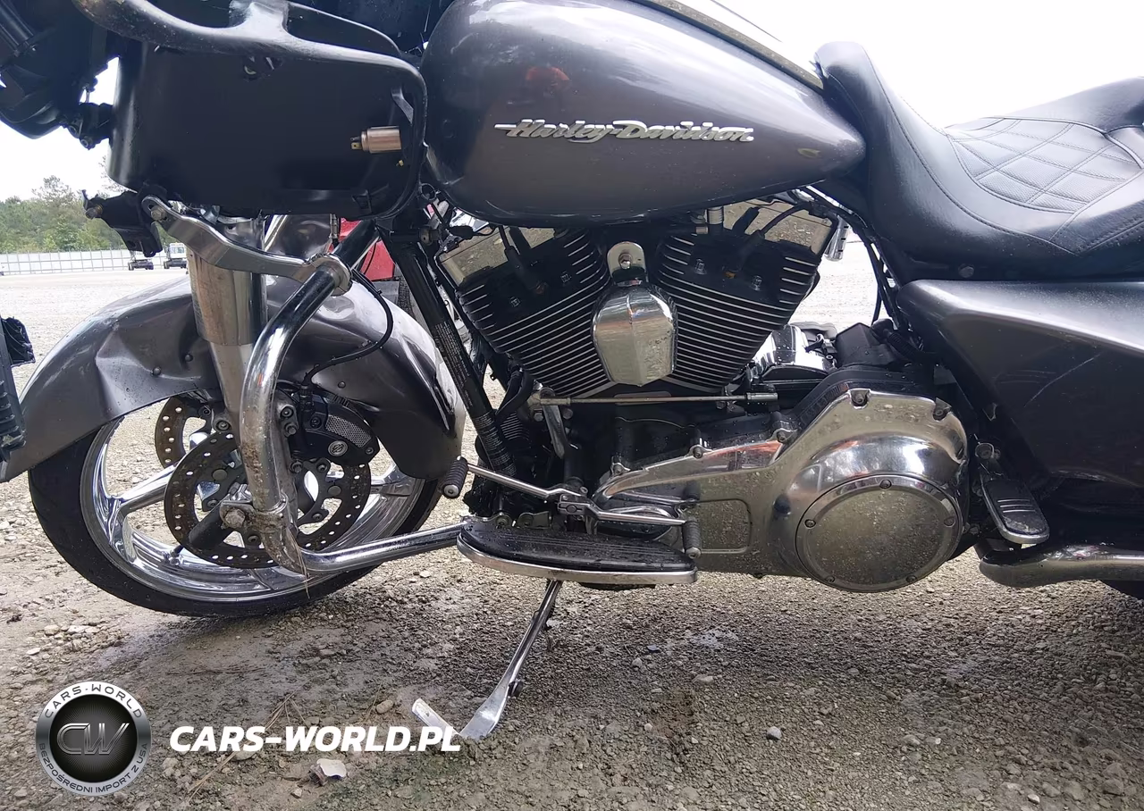 2016 Harley-Davidson Fltrx Road Glide VIN:1HD1KHM11GB678169 - 9