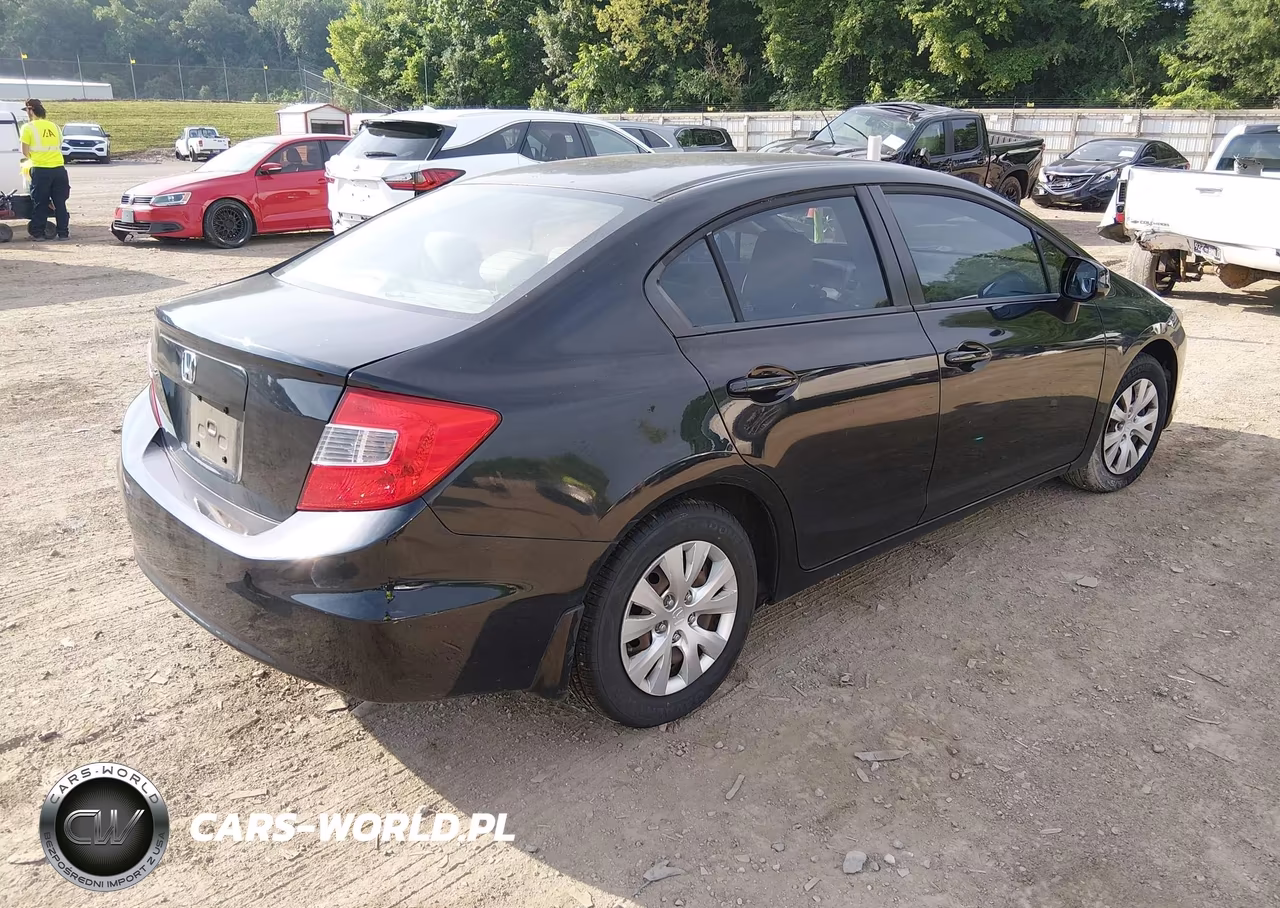 2012 Honda Civic Lx VIN:2HGFB2F5XCH564677 - 4