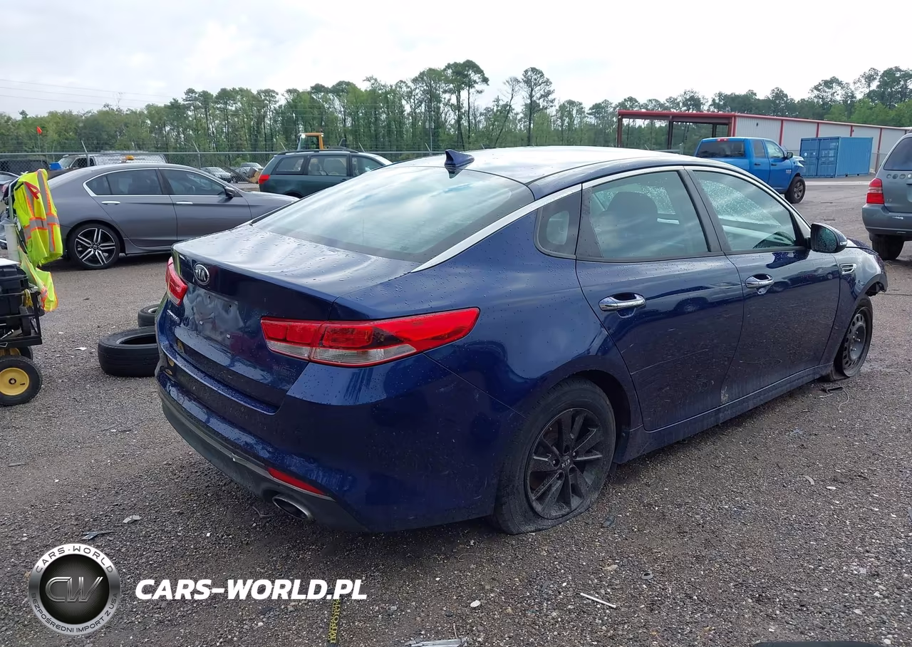 2017 Kia Optima Lx VIN:5XXGT4L38HG132419 - 4