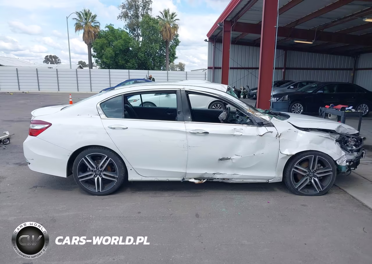 2016 Honda Accord Sport VIN:1HGCR2F56GA120506 - 14