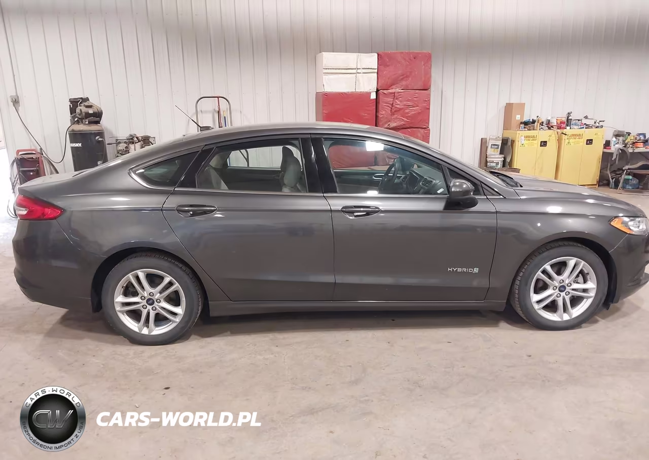 2018 Ford Fusion Hybrid S VIN:3FA6P0UUXJR122634 - 13