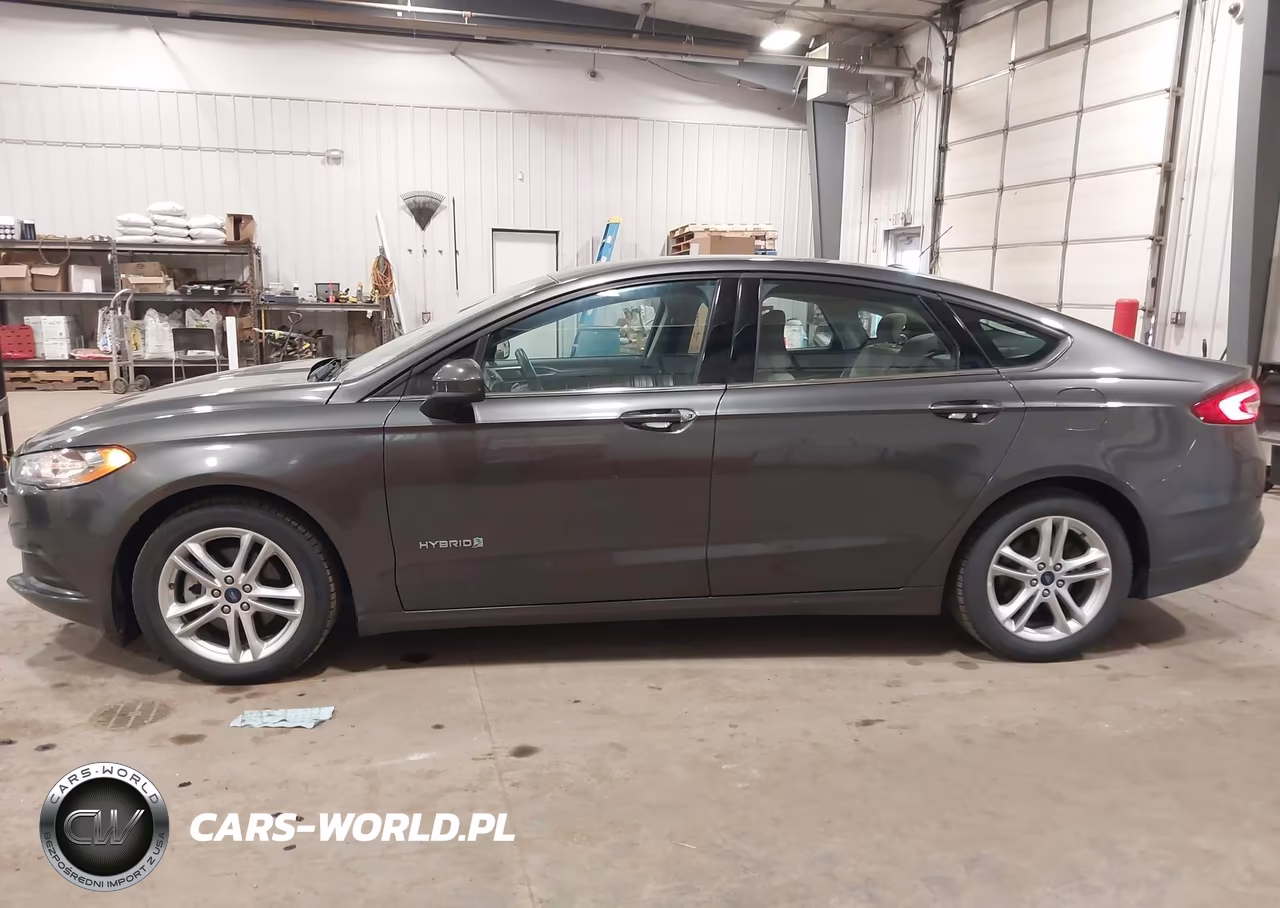 2018 Ford Fusion Hybrid S VIN:3FA6P0UUXJR122634 - 14