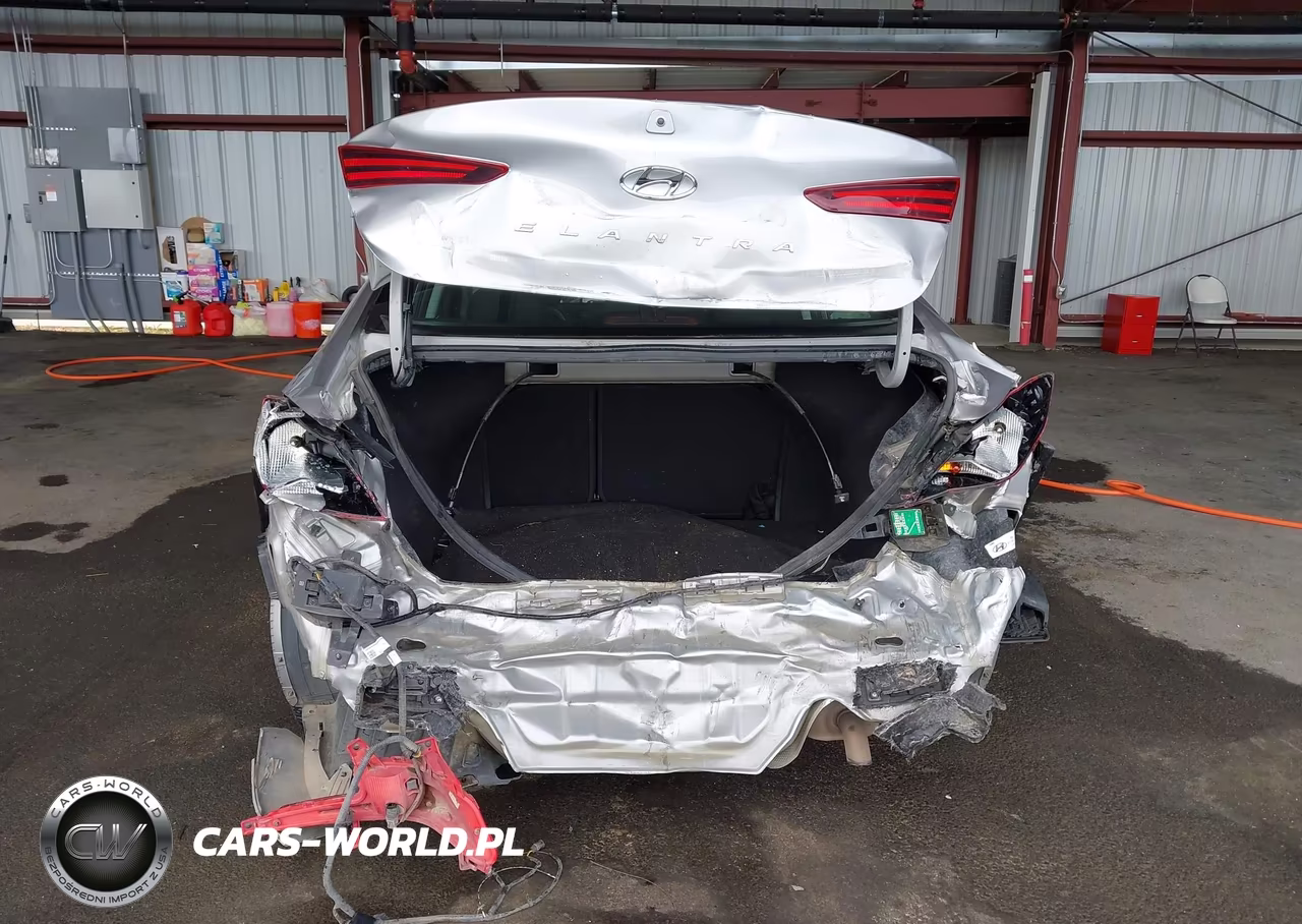 2020 Hyundai Elantra Sel VIN:5NPD84LF0LH577829 - 6