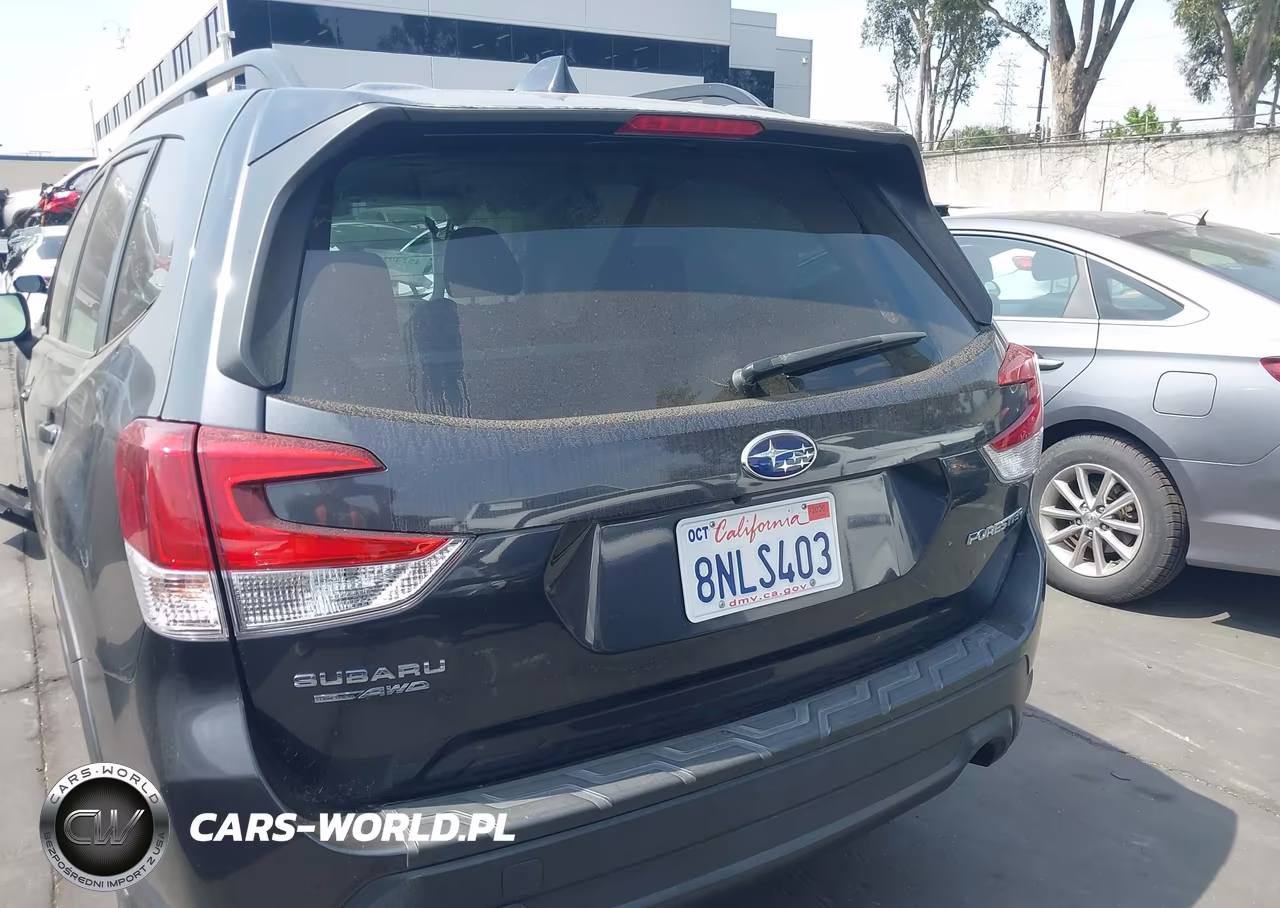 2019 Subaru Forester Premium VIN:JF2SKAEC5KH408155 - 16