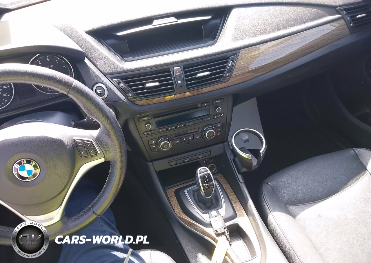 2013 BMW X1 Sdrive28I VIN:WBAVM1C53DVL64152 - 11