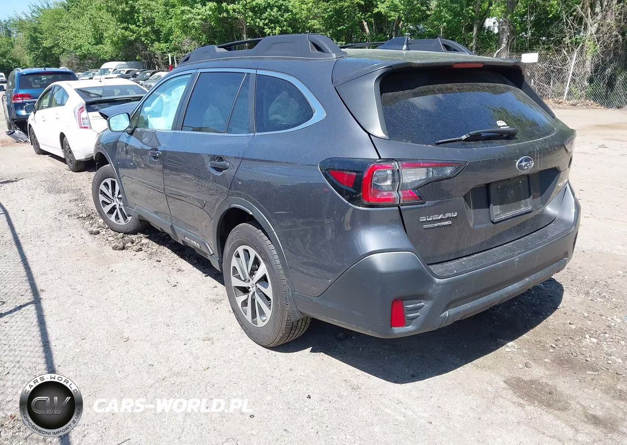2020 Subaru Outback Premium VIN:4S4BTACC8L3155776 - 3