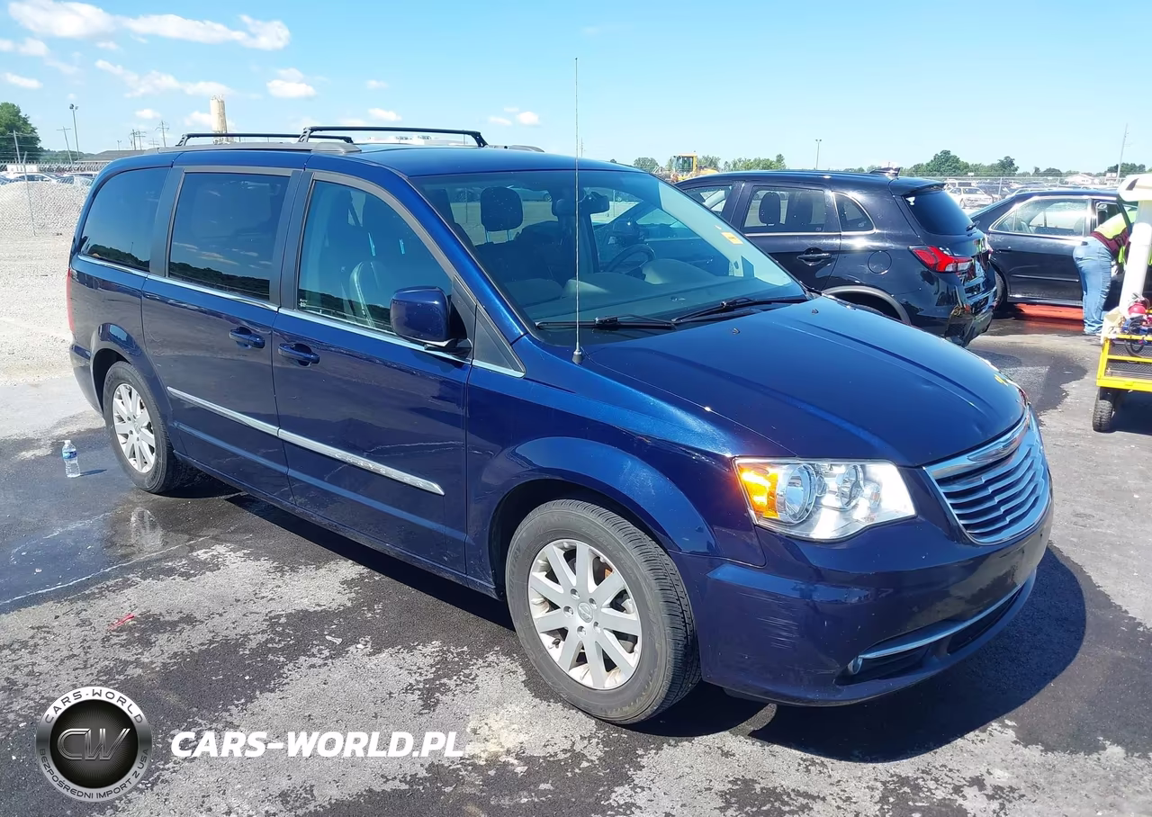 2014 Chrysler Town & Country Touring – zdjęcie 1 z 18
